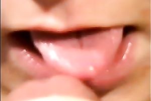 Lusty and obese dark brown tramp presents hard unfathomable face hole