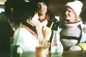 Slutty chick loved the way her boyfriend finger fucked her muff