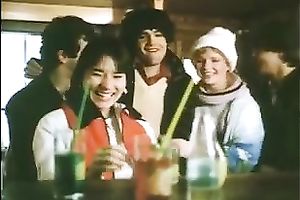 Slutty chick loved the way her boyfriend finger fucked her muff