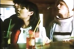 Slutty chick loved the way her boyfriend finger fucked her muff