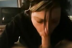 Ardent cock-sucking action with my insatiable brunette hair GF