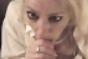 Terrific oral pleasure homemade scene with an insatiable blond mommy