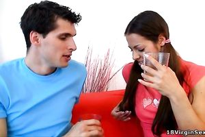 Kelly makes out with a man and gives him a cook jerking