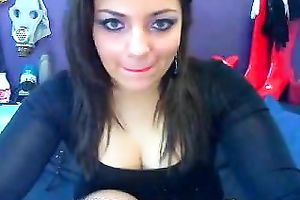 Webcam solo with a chubby dark brown flashing her natural melons