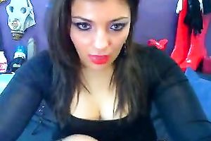 Webcam solo with a chubby dark brown flashing her natural melons