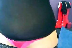 Webcam solo with a chubby dark brown flashing her natural melons