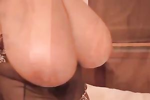 Homemade solo episode with me demonstrating my large jugs