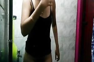 Sexy Indian sweetheart feels comfortable showering in front of a camera