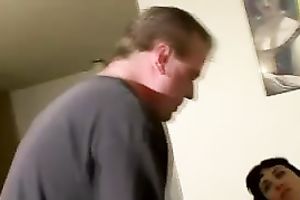 Curvy brunette hair slut acquires her cookie licked and gives oral pleasure