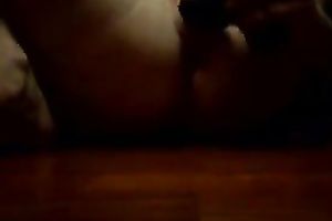 Penning moist and loose cum-hole on the floor on camera