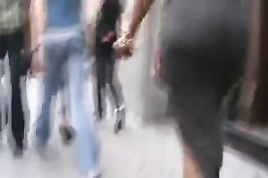 This mouth-watering goddess can hypnotize any dude with her large gazoo