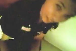 Amateur Indian teen shows her oral stimulation and tugjob skills