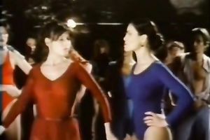 Sexy photo discharge ends up with great sex with camera dude and model