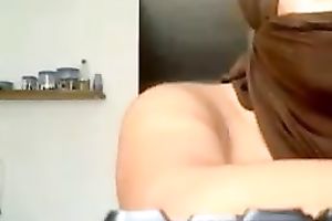 Chubby Pakistani hoe shows her body in cam solo movie scene