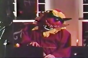 Cock hungry chick loved to engulf that big weenie of her ally