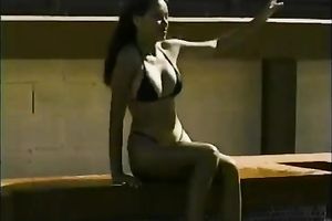 Check out charming brunette hair Hawaiian white wife outside