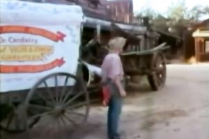 Cowboy acquires laid with cute but brazen hussy at the barnyard