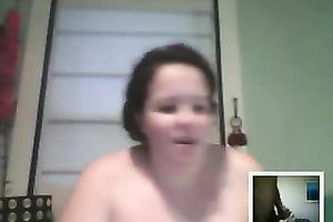 Horny fattie entertains herself by fingering her cookie