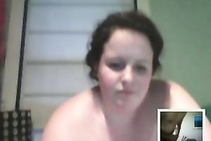 Horny fattie entertains herself by fingering her cookie