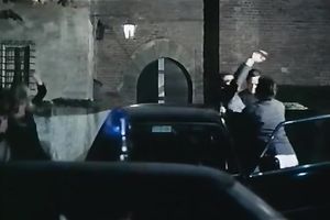 Orgasm longing slut is teasing her hairy twat in the bedroom