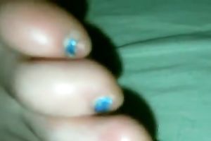 I love to cum on my girlfriend's freaking beautiful feet