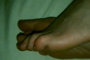 I love to cum on my girlfriend's freaking beautiful feet