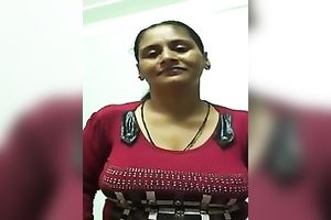 Webcam episode with Indian mama showing her saggy melons