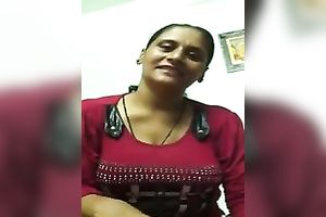 Webcam episode with Indian mama showing her saggy melons