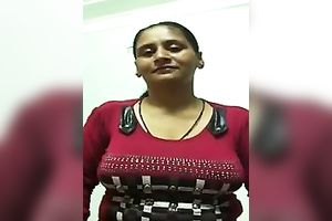 Webcam episode with Indian mama showing her saggy melons