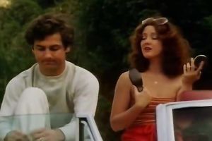 Horny brunette floozy fucks a chap from fraternity outdoors