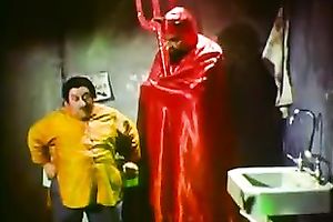 Two hawt retro mature bitch shows off their shapes on web camera