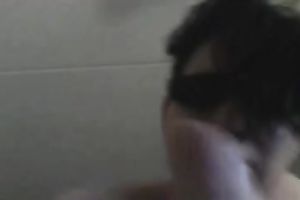 Super slutty nympho in sunglasses knows how to give a astounding irrumation