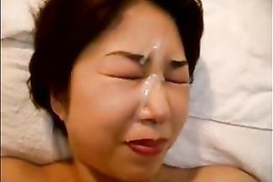 My insatiable girlfriend knows just how fine my spunk tastes