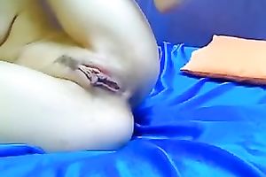 My insatiable fur pie likes when I fuck it with fist and playful fingers