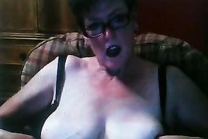 I love licking my large natural titties in front of my livecam