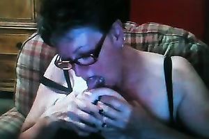 I love licking my large natural titties in front of my livecam