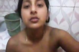 I filmed myself playing with my cookie in my bath