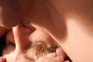 My paramour sucks my weiner and licks my arsehole in homemade clip