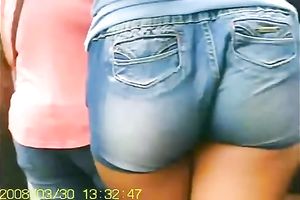 Pretty honey with large butt is so hawt this babe gave me goosebumps right way